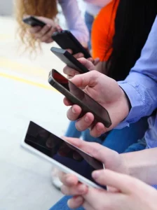 what phone companies give free phones when you switch